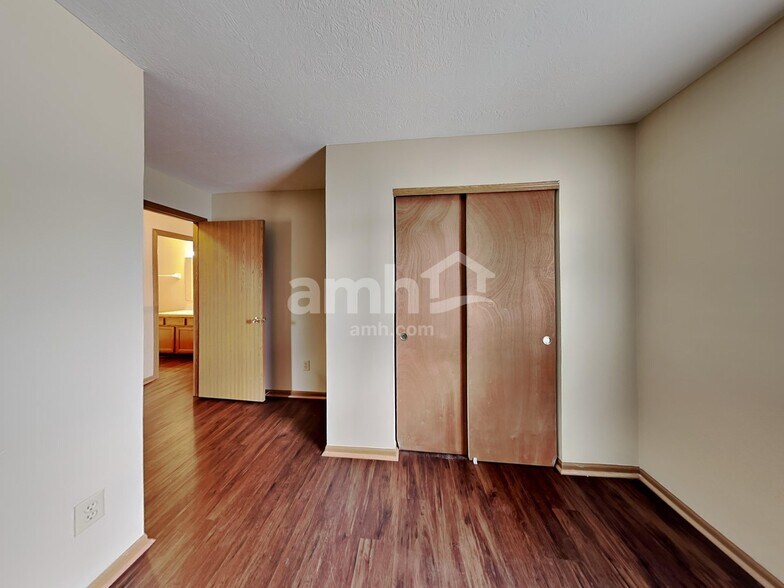 Building Photo - 3437 Oak Bend Blvd