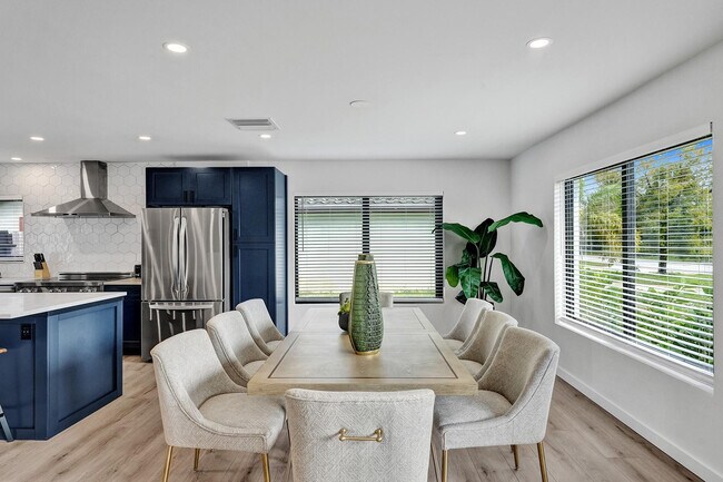 Building Photo - 5501 NE 18th Terrace