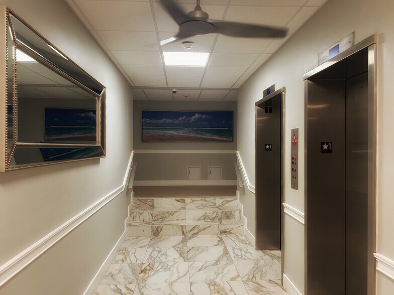 VT III hallway - 5 Bluebill Ave