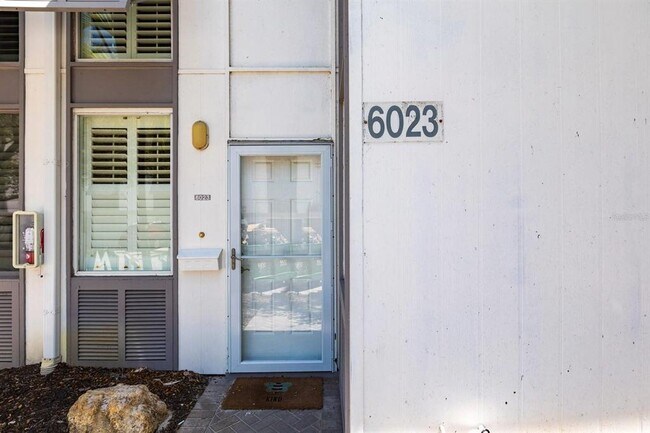 Building Photo - 6023 W Peppertree Way