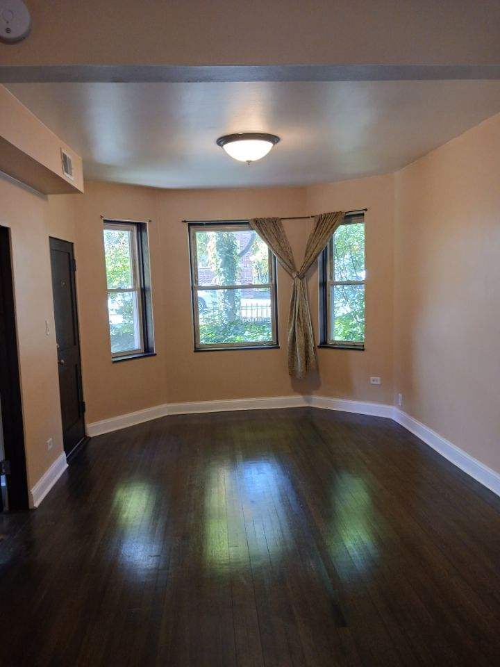 Living Room - 3457 N Lowell Ave