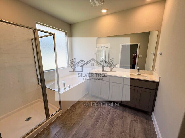 Building Photo - 10921 Rockchapel Dr