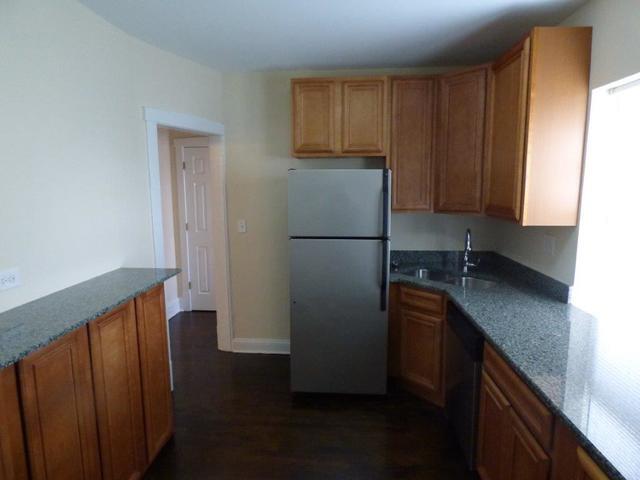 Building Photo - 3217 N Linder Ave