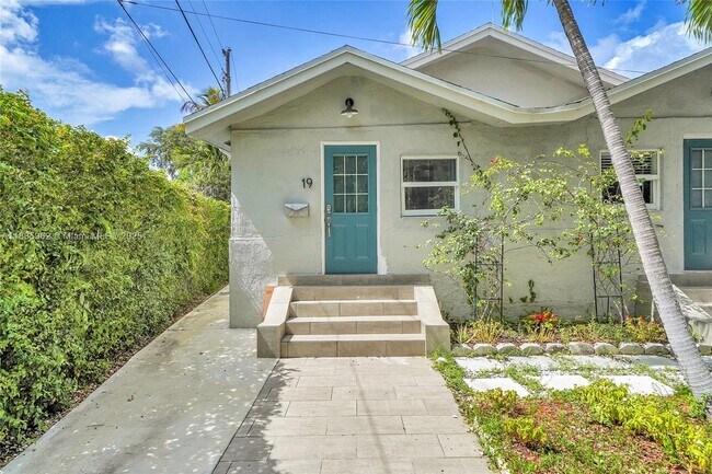 Primary Photo - 19 NE 48th St