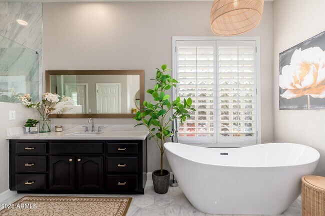 Building Photo - 5712 E Blue Sky Dr