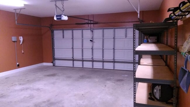 Building Photo - Cotton Creek