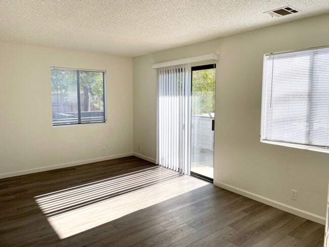 Building Photo - Upgraded 2 Bedroom, 2 Bathroom Cedar Creek Condo by Cal Poly