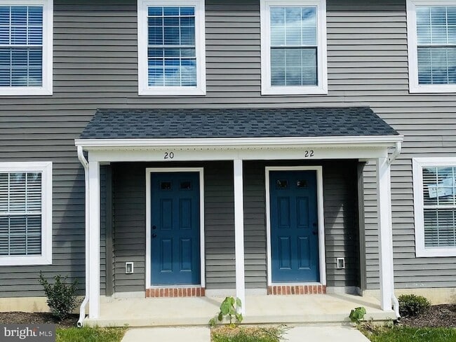 Building Photo - 20 Skip Ln