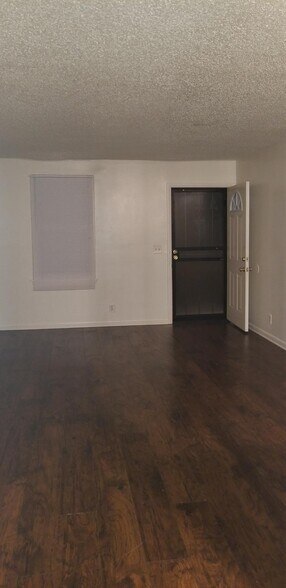 Building Photo - 104 Tuckahoe Square E