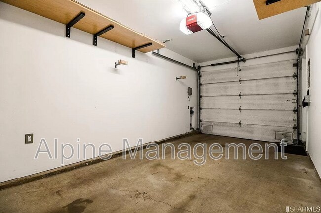 Building Photo - 443 Fulton St