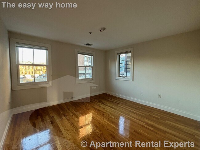 Building Photo - 1110 Massachusetts Ave