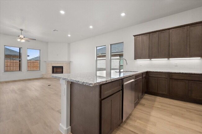 Building Photo - Beautiful New Build Home in Cypress Ranch!