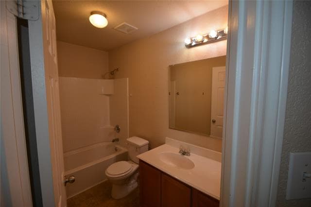 Building Photo - 853 Village Point Ln