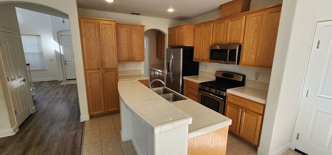 Building Photo - 4059 Glen Springs Way