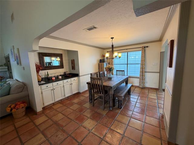 Building Photo - 9340 Mountain Lake Cir