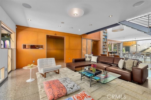 Building Photo - 604 33rd St