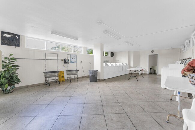 Building Photo - 1401 S Federal Hwy