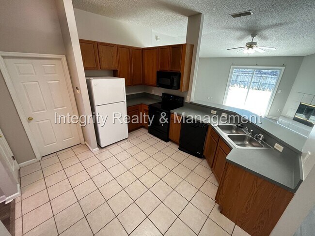 Building Photo - 3 Bed/ 2 Bath in Green Cove Springs