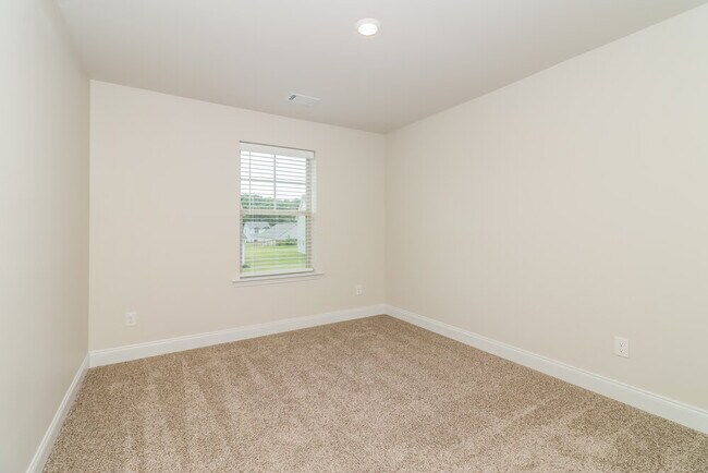 Building Photo - 119 Cantrell Wy