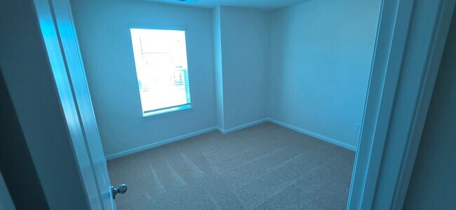 Building Photo - 39 Virgo Dr
