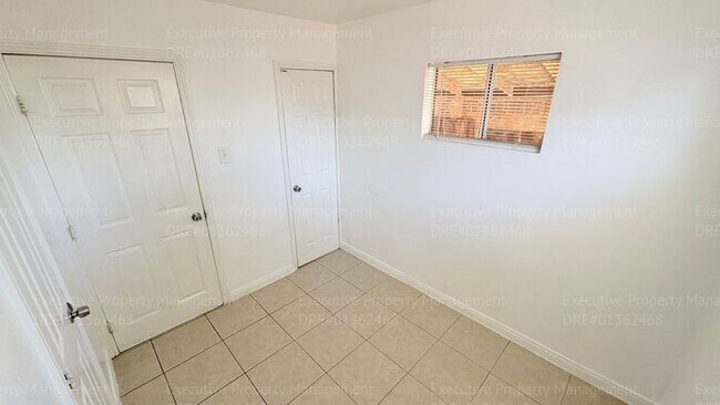 Building Photo - 2 bedroom 1 bathroom home near 34th St/ Chester Ave