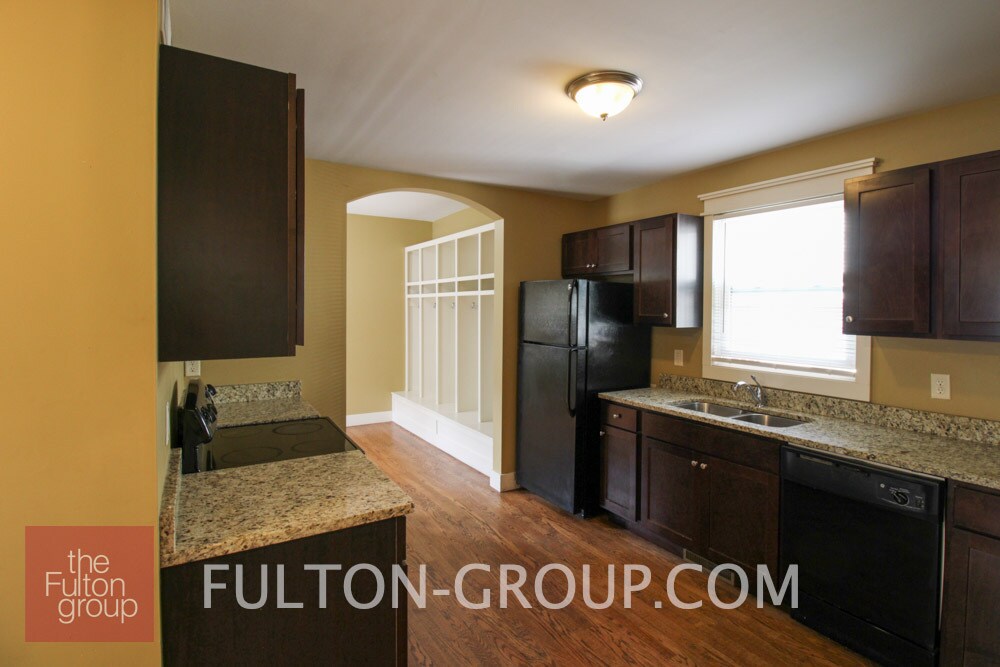 Building Photo - 113 Dwight Ave SE