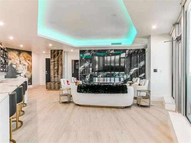 Building Photo - 5900 Mosteller Dr