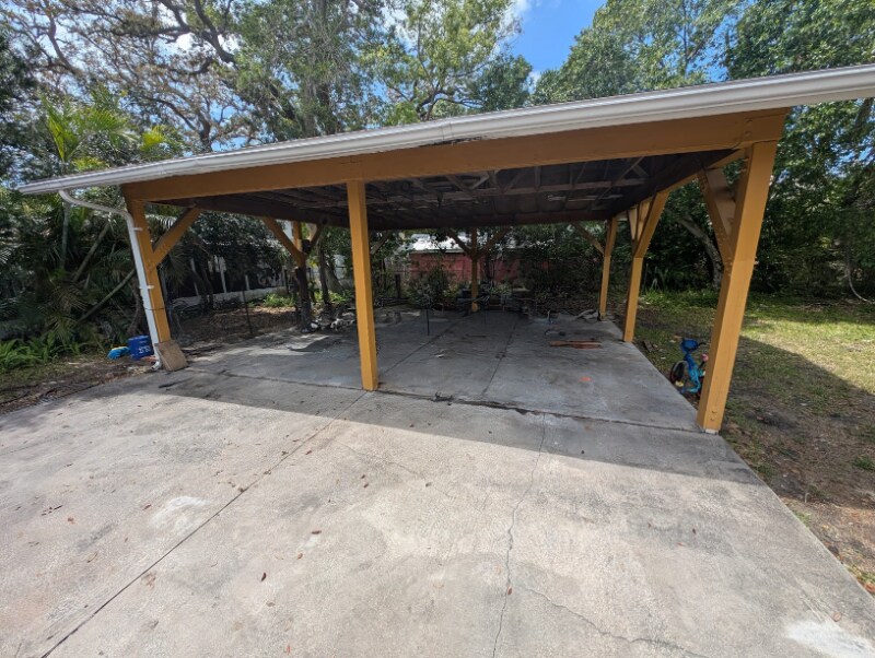 Building Photo - 557 Wilkie St