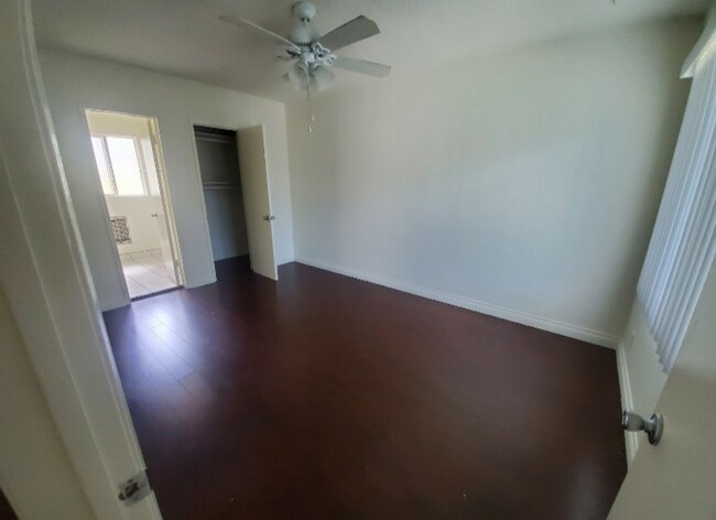 Building Photo - 2320 Glendale Blvd