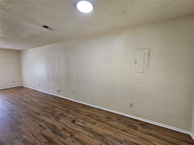 Building Photo - 2541 Fordham Rd