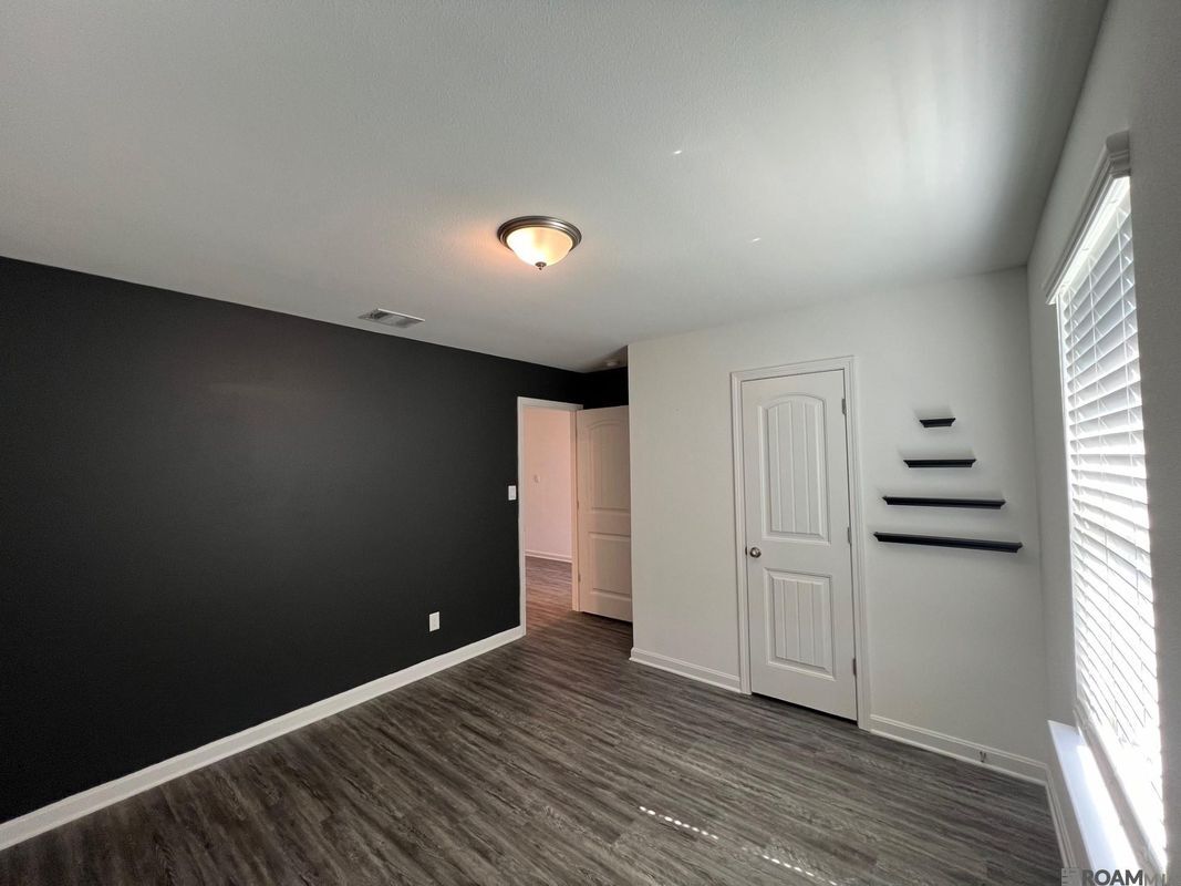 Building Photo - 7759 Joe Lynn Trails