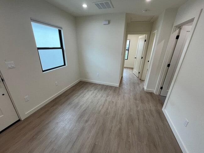 Building Photo - 1059 Turquoise St