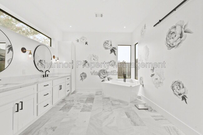 Building Photo - 2703 Tannehill Dr