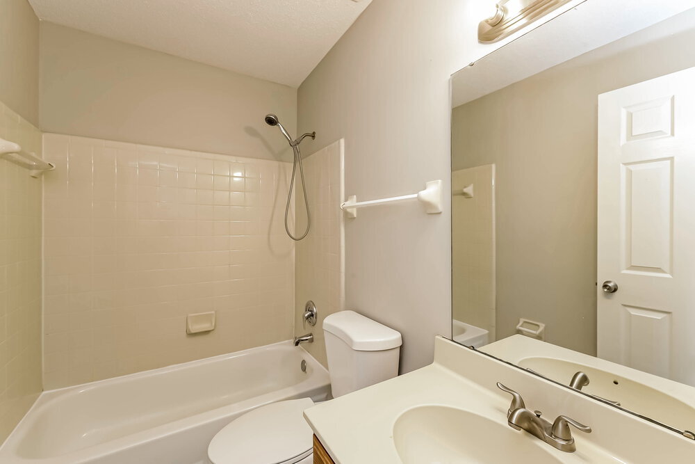 Building Photo - 4574 Kings Grant Dr