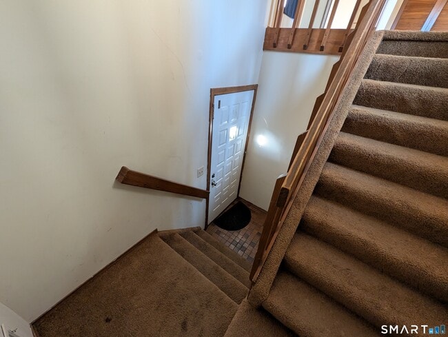 Building Photo - 17 Little Oak Ln