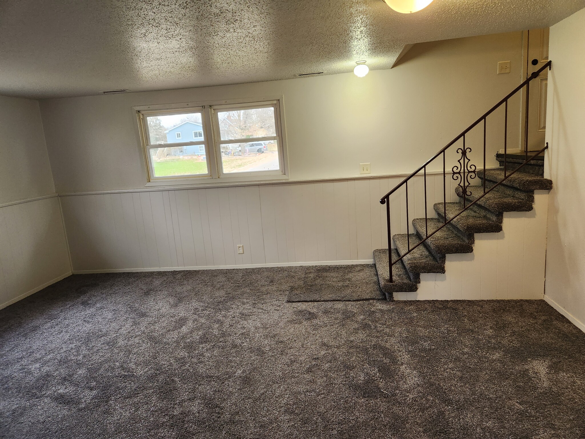 Building Photo - 1502 Delta Dr