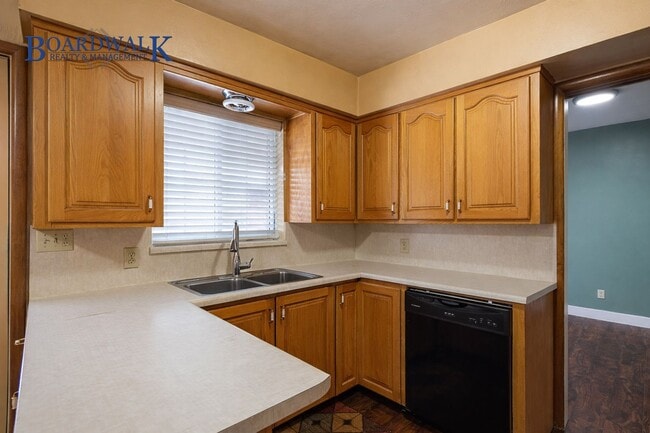 Building Photo - East Millcreek Gem on Rare Corner Lot