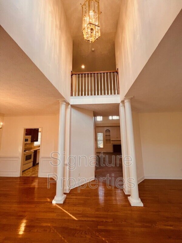 Building Photo - 5100 Beachmere Ct