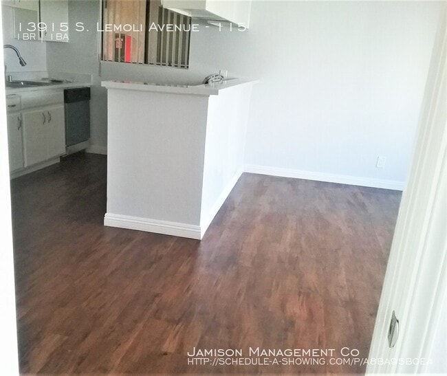 Building Photo - 13915 Lemoli Ave