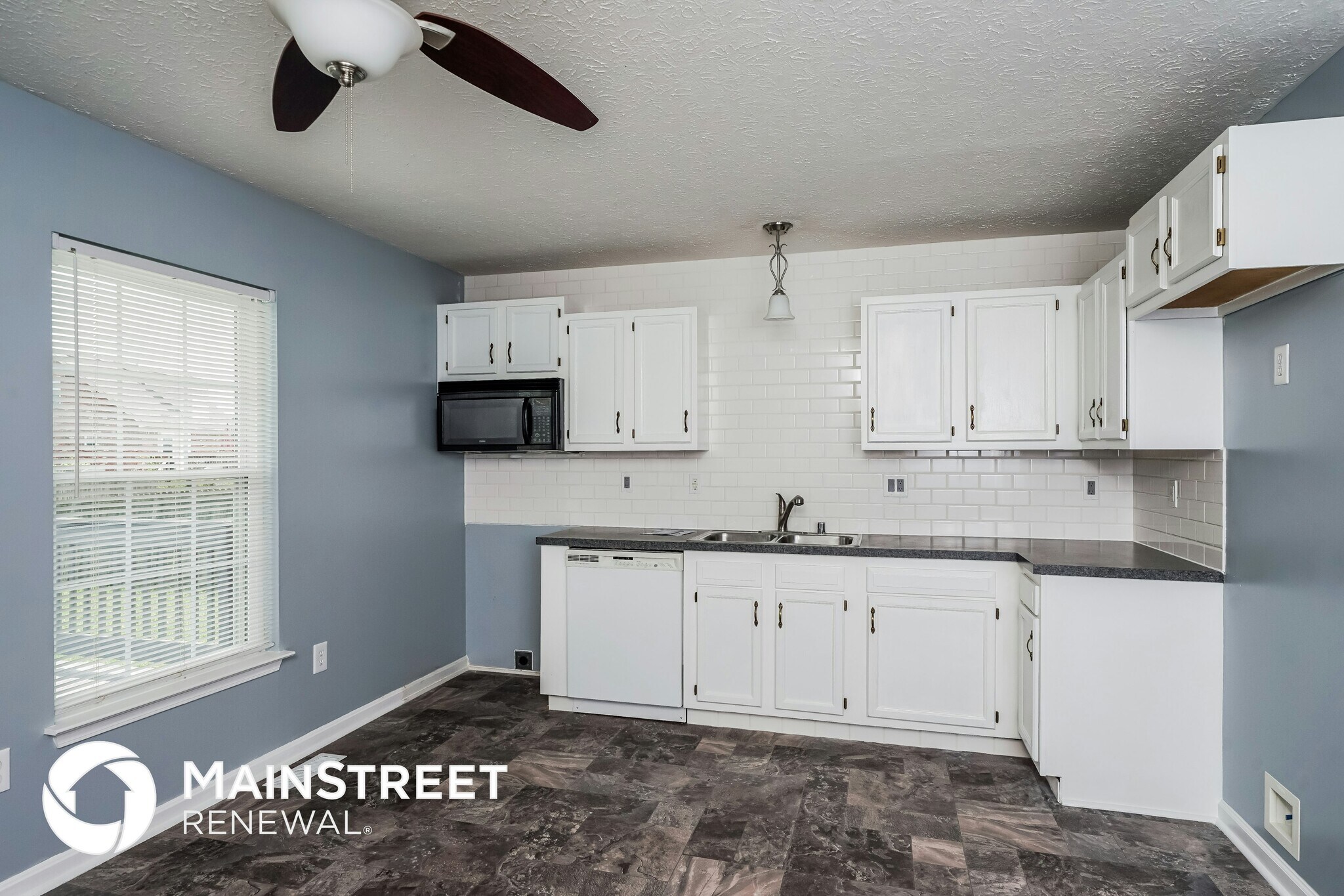 Building Photo - 249 Drake Dr