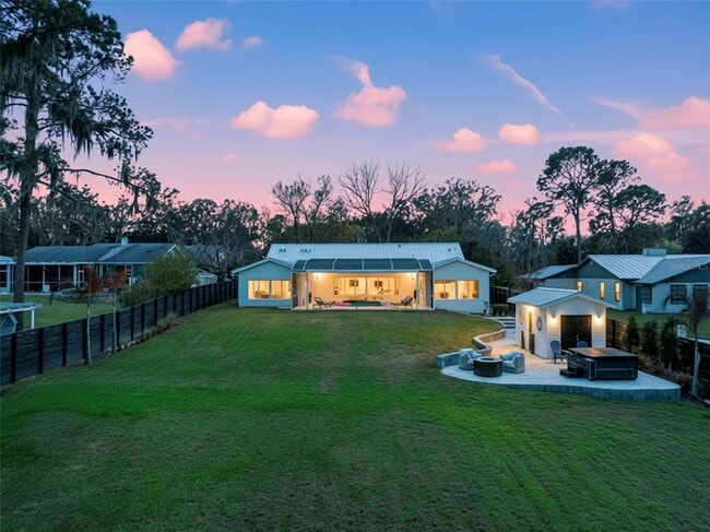 Building Photo - 1021 Temple Grove Pl