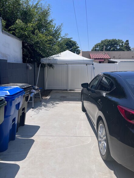 Parking and Trash - 8144 Washington Ave