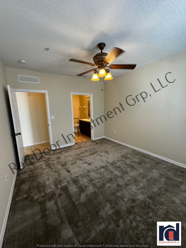 Building Photo - 2/2 2nd Floor Condo in Lakeside @ Lakes of...