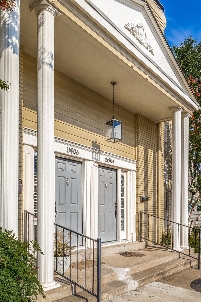 Primary Photo - 15904 Archwood Ln