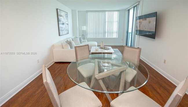 Building Photo - 2641 N Flamingo Rd