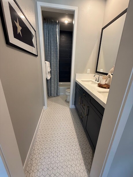 Shared Bathroom - 2640 Everly Dr