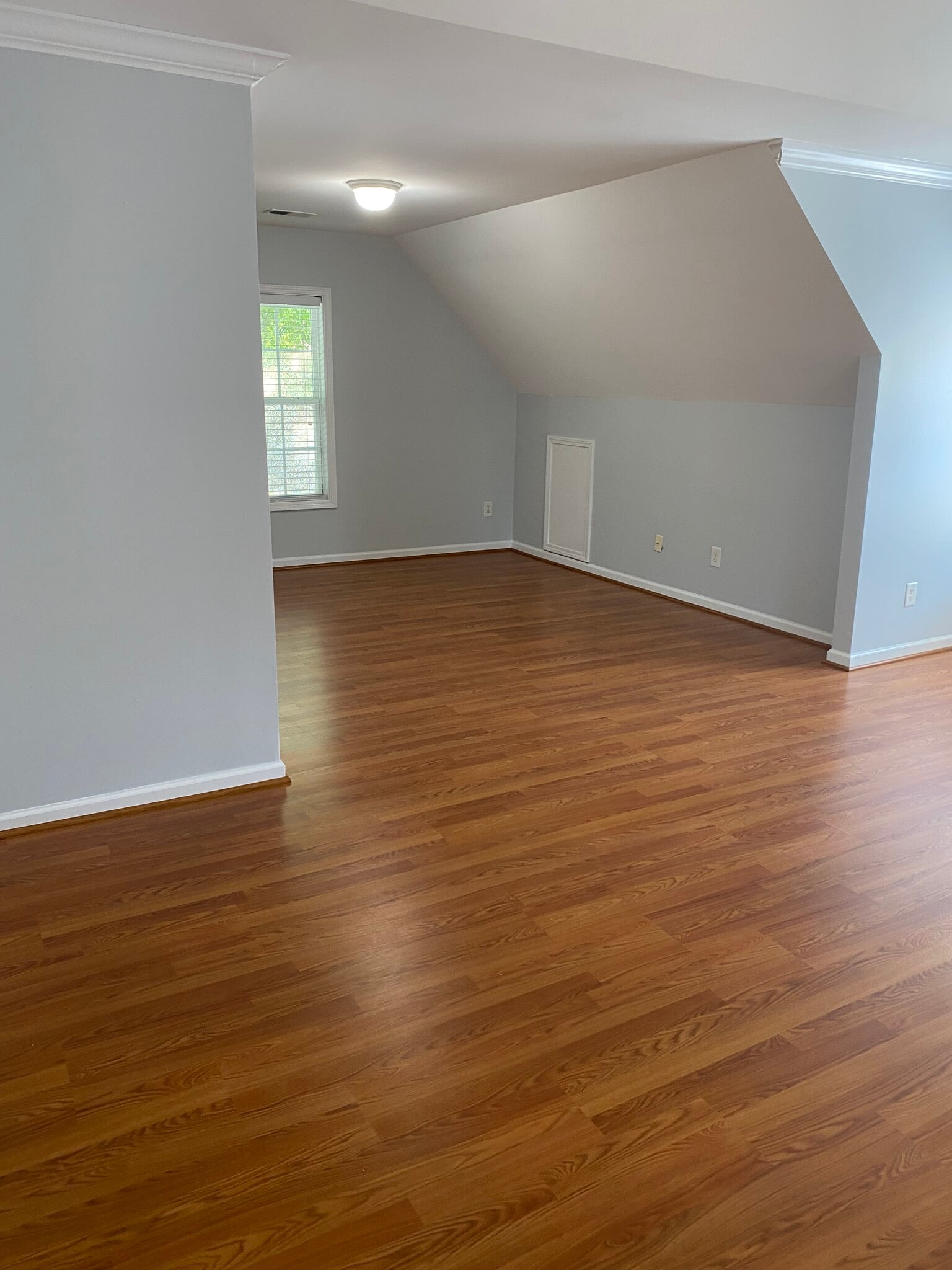 extra large master bedroom - 10102 Glenburn Ln