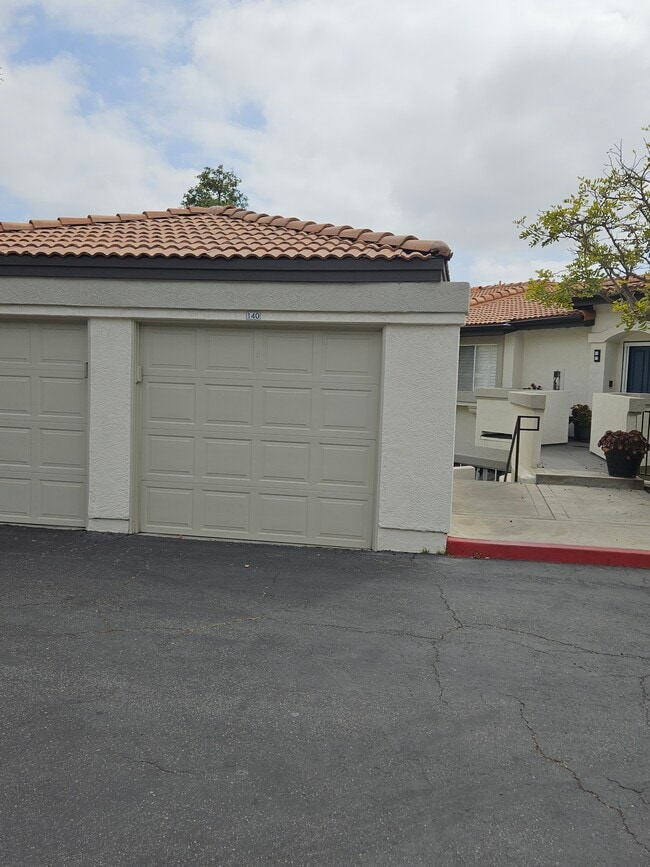 Building Photo - 30902 Club House Dr