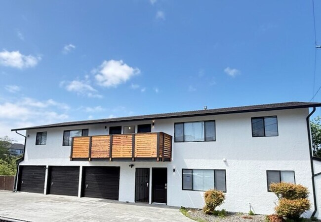 Building Photo - 1440 Myrtle Avenue