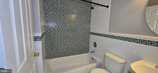 Building Photo - 8881 Goose Landing Cir